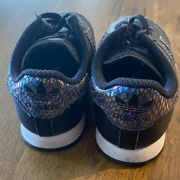 Adidas Samoa Kids Black 3 Rainbow Sparkle Stripes - Picture 2 of 5